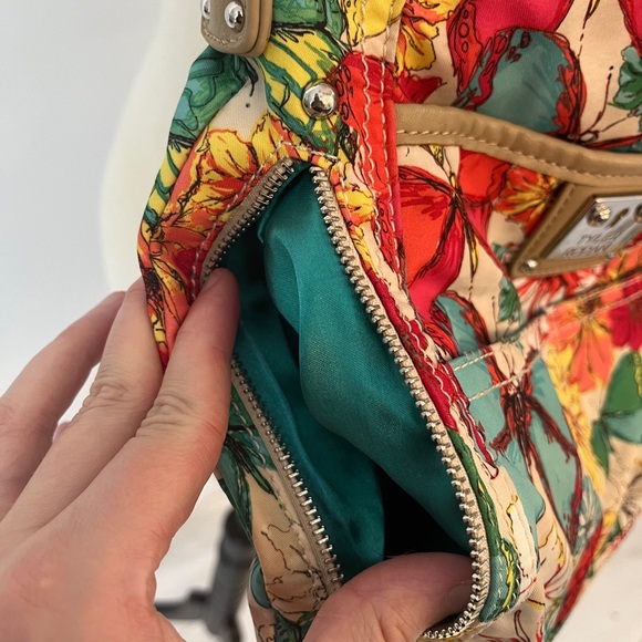 Women’s crossbody Tyler Rodan butterfly floral purse - Picture 8 of 16